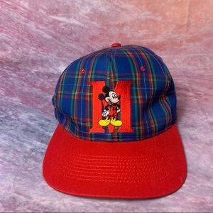 Vintage 90s Mickey Mouse Snapback Trucker Hat